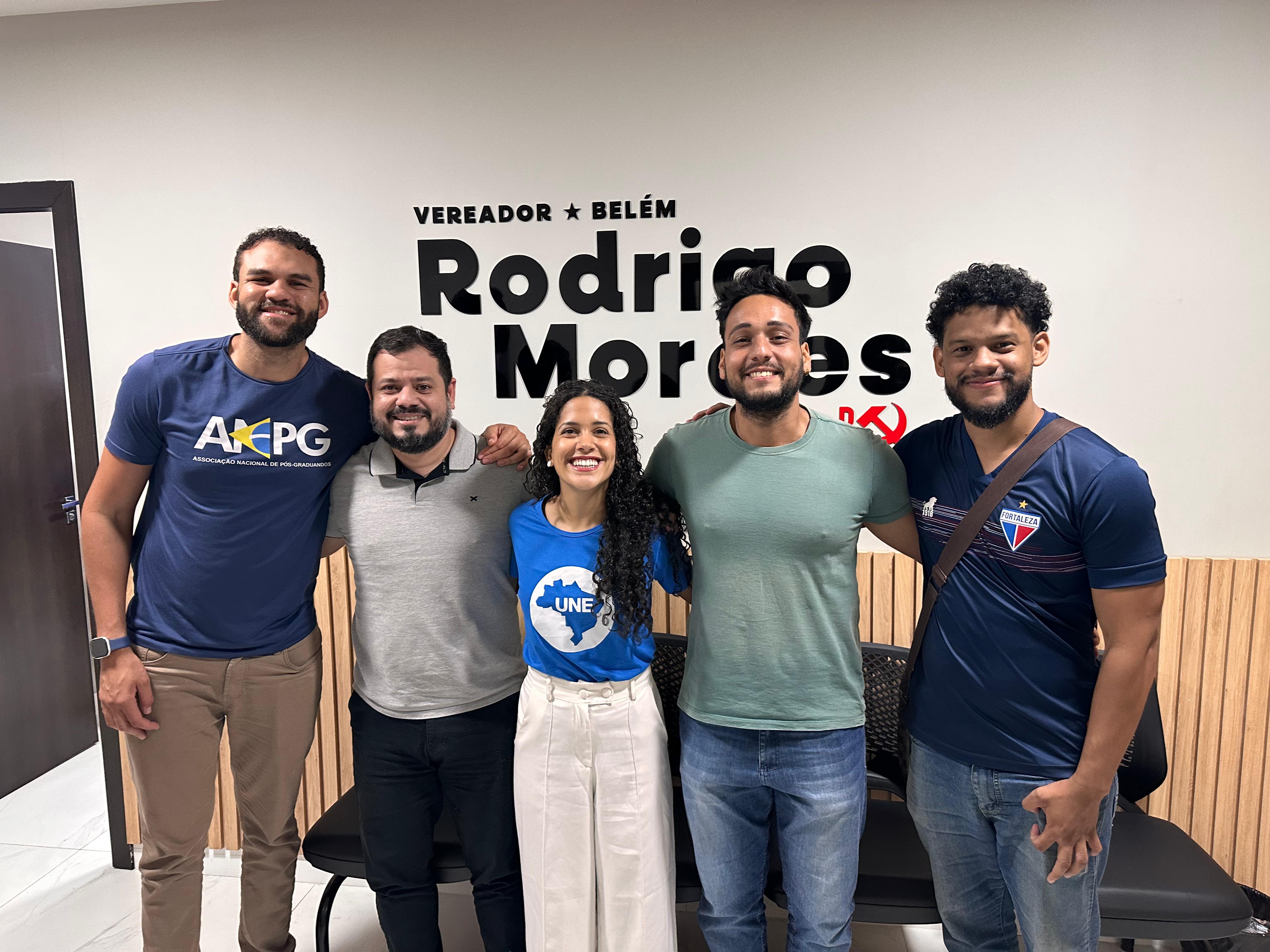 Representantes da APG-UFPA, ANPG e UNE reunem com vereador em Belém.